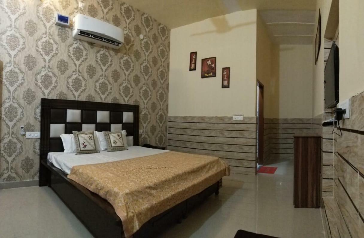 Sgr Hotel Ambāla Kültér fotó